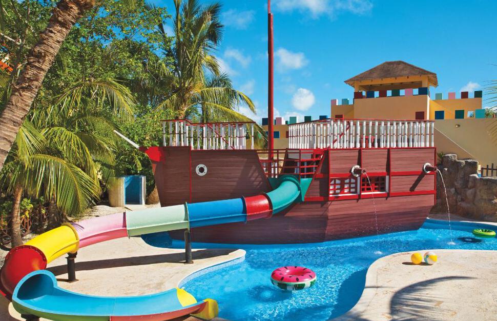 Explorers Club Pool