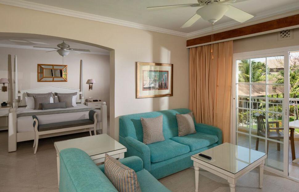 Preferred Club Honeymoon Suite Tropical View