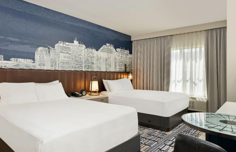Standard 2 Queen Room