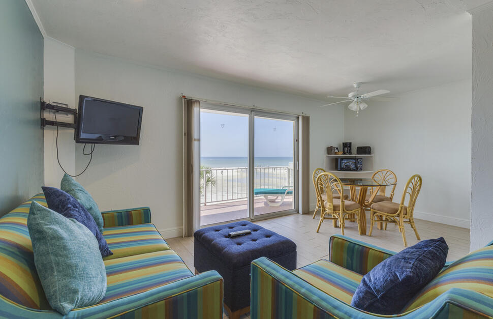 Beachfront Efficiency Room