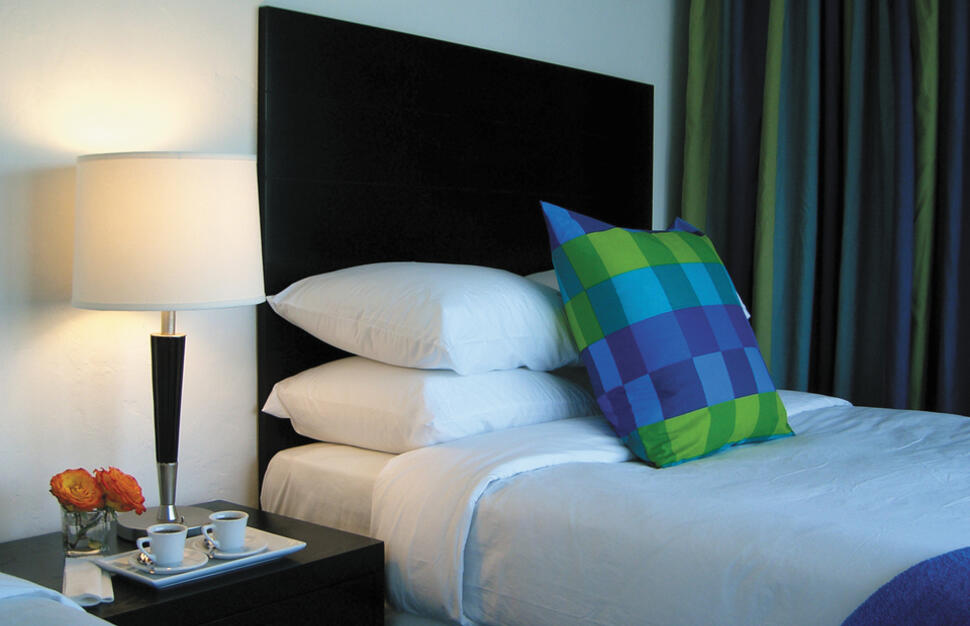 Deluxe queen room