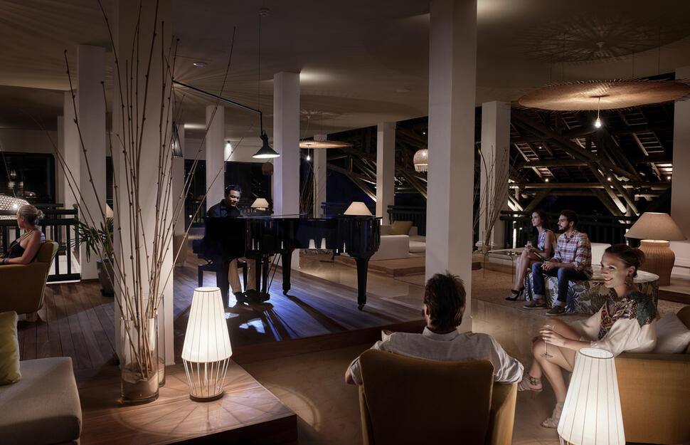 Balcony Piano Bar