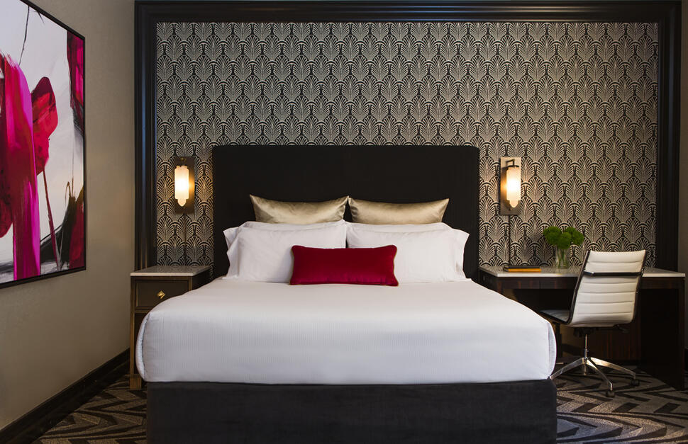 Queen Deluxe Room, 2 queen beds, Hotel Allegro, Chicago, Illinois, USA