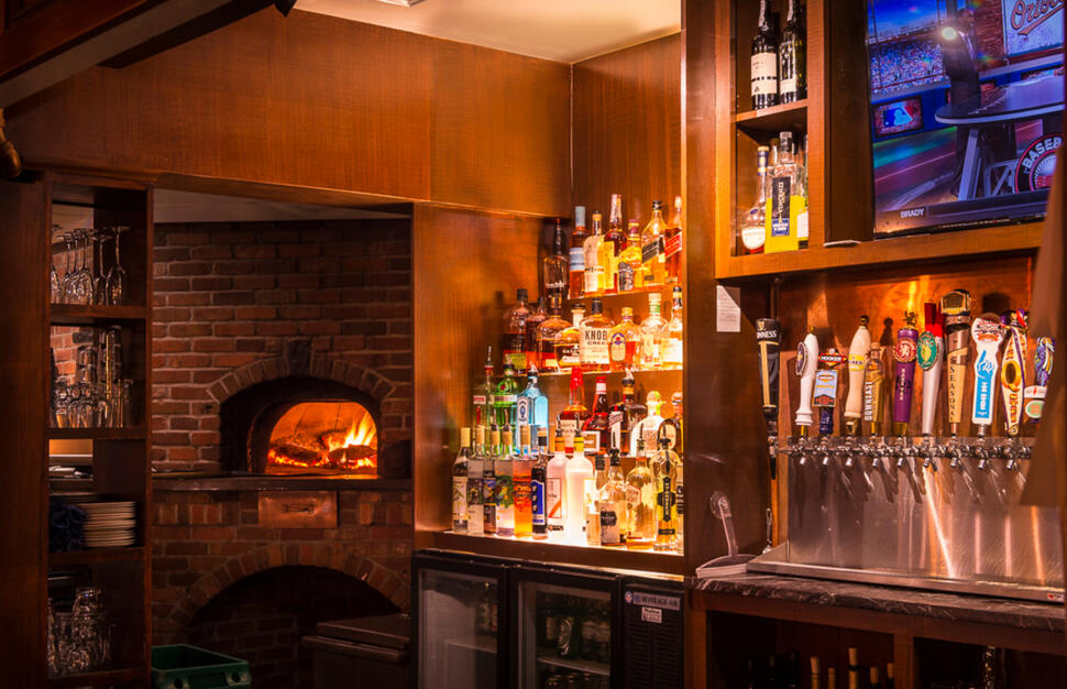 Harbour Bar, drinking, socialise, Inn at mystic, Boston, new england, usa