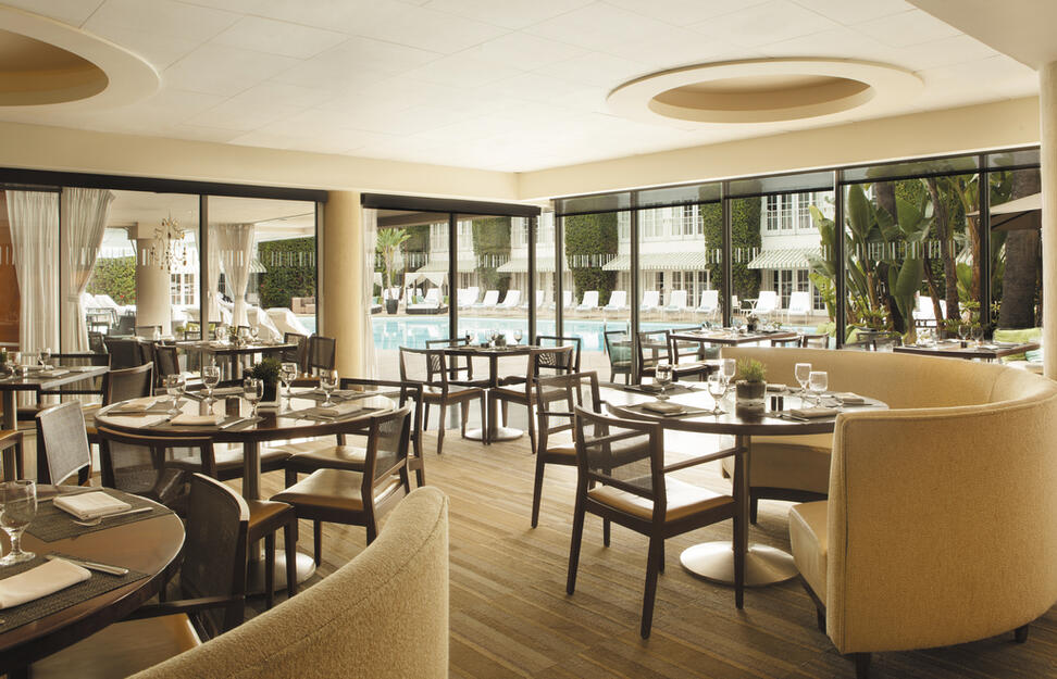 Deluxe King in Wilshire Tower