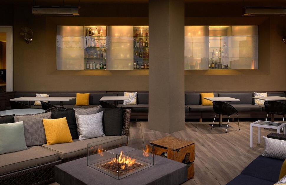 Longitude Bar