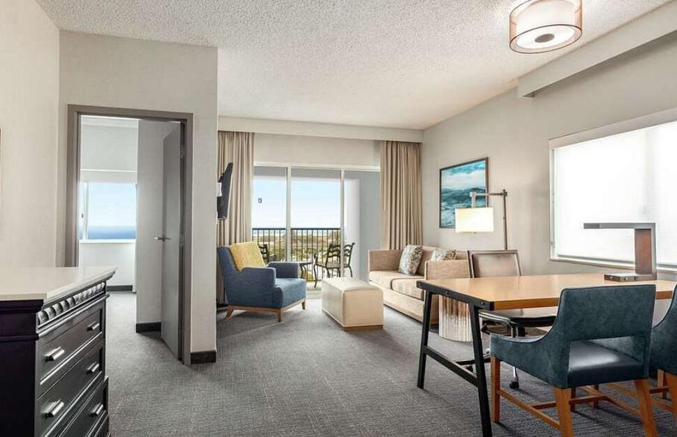 King Corner Suite