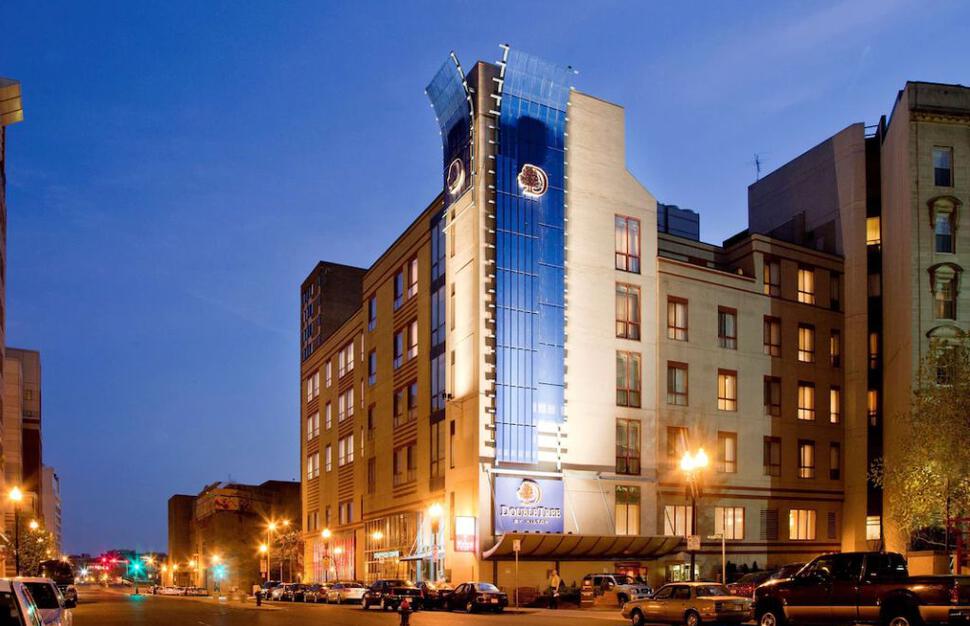 Standard Double Double Room, DoubleTree by Hilton Boston - Downtown, Massachusetts, New England, USA