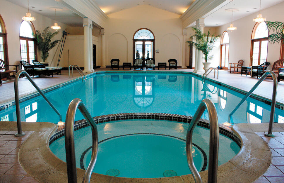 Indoor pool, Bluenose Inn