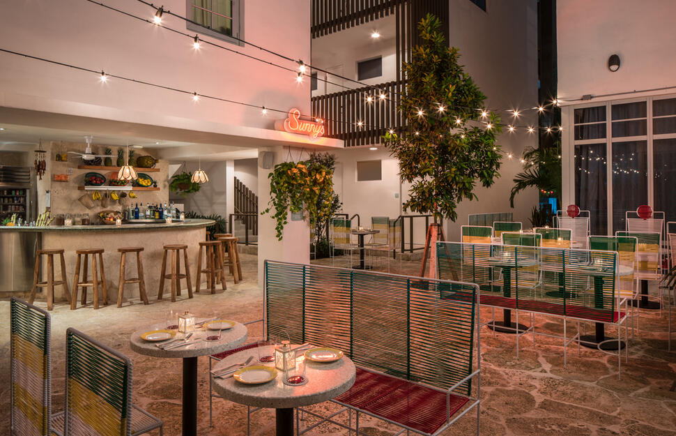 Sunny's Restaurant, The Hall, Miami, Florida, USA