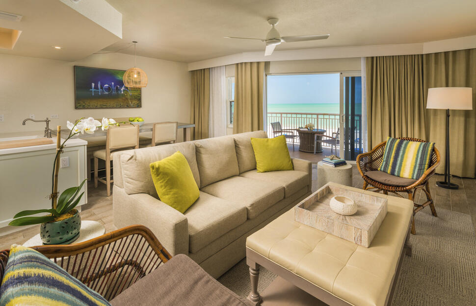 Suite living room