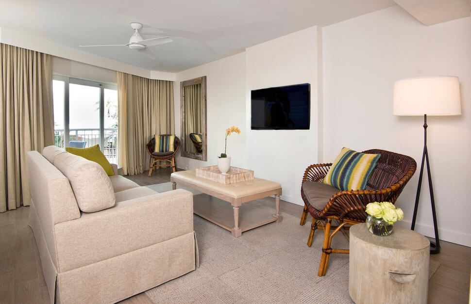Suite living room