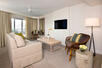 Suite living room