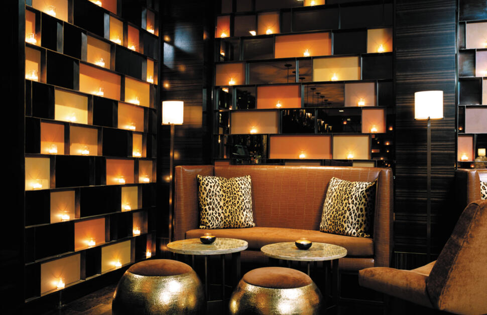 Lobby bar