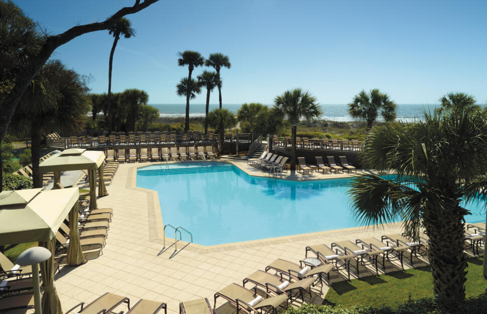 Swimming pool, Omni Hilton Head Oceanfront Resort, South Carolina, USA