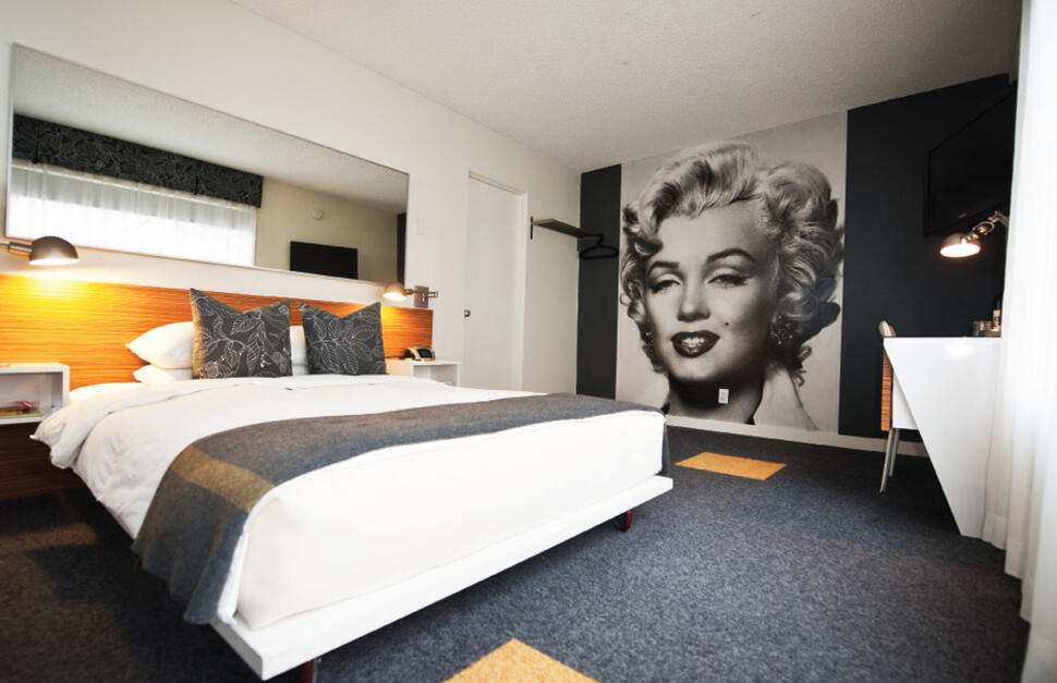 Metro Room
