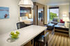 King Bed Studio Kitchen Suite