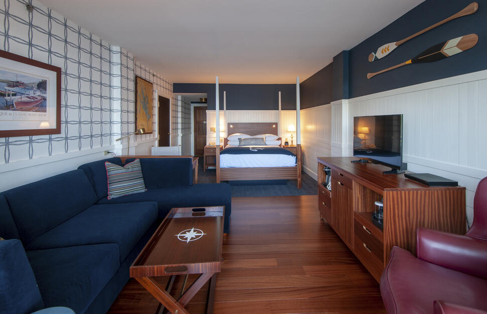 Lake View Queen Room