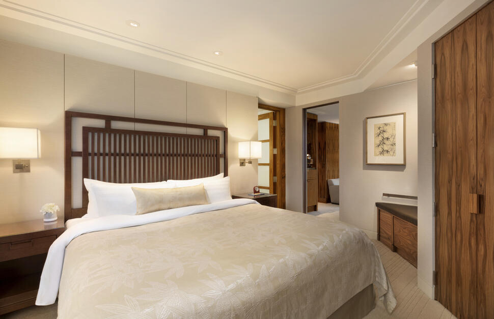 Deluxe One-Bedroom Suite