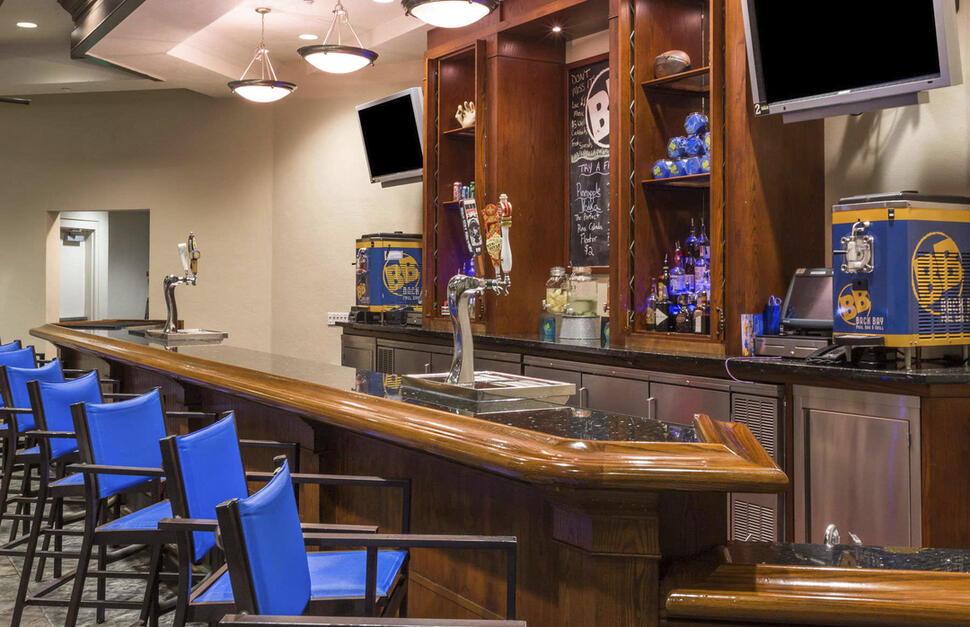 Back Bay Bar and Grill