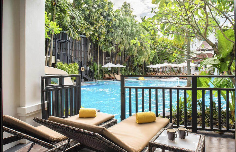 Deluxe Pool Access Room