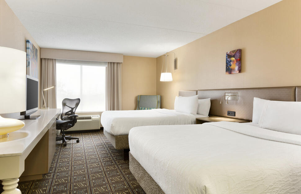 Standard Queen Room