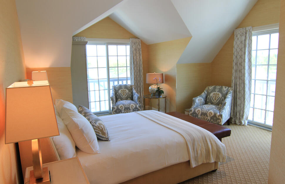 Classic Queen/King Room