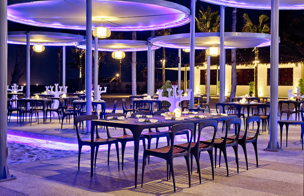 Azure Beach Lounge