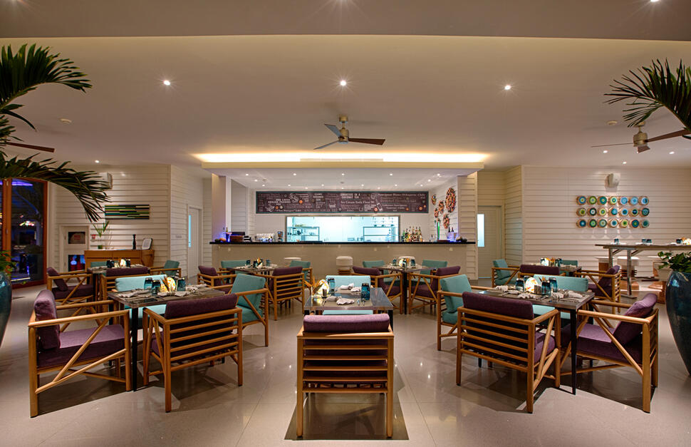 Azure Beach Lounge