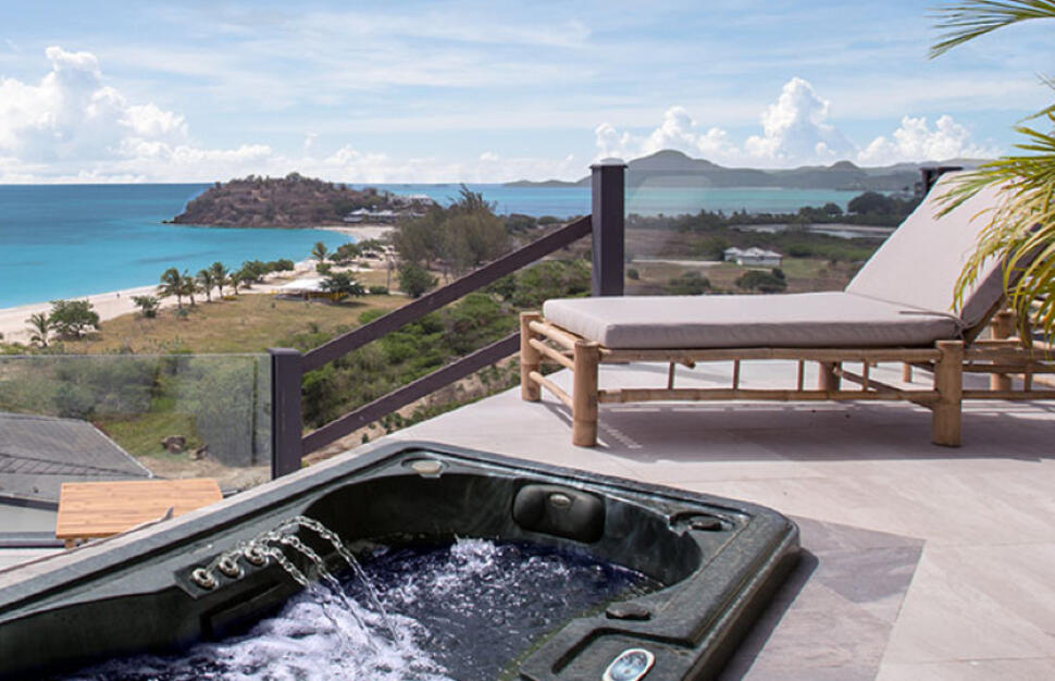 Studio with jacuzzi
