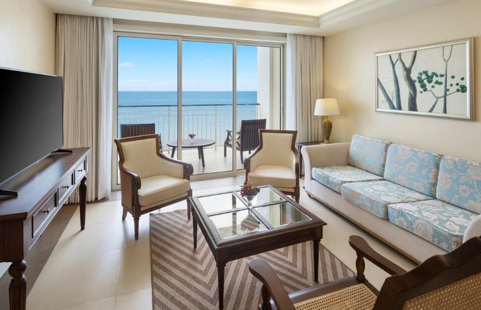 One bedroom Oceanfront Suite