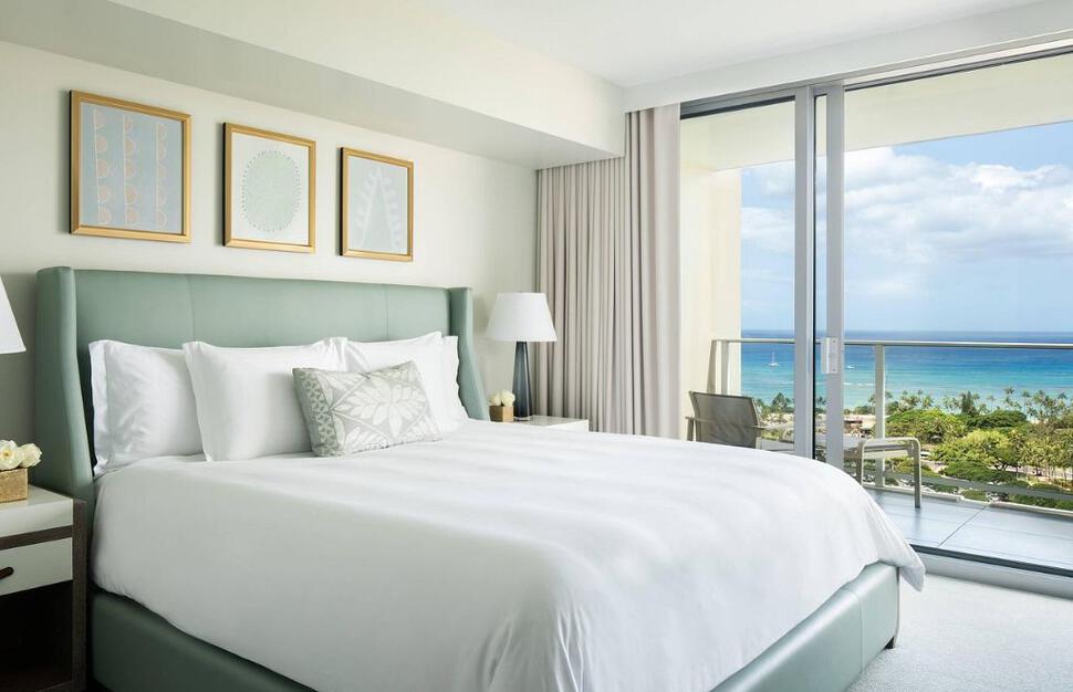 Grand Ocean View Suite
