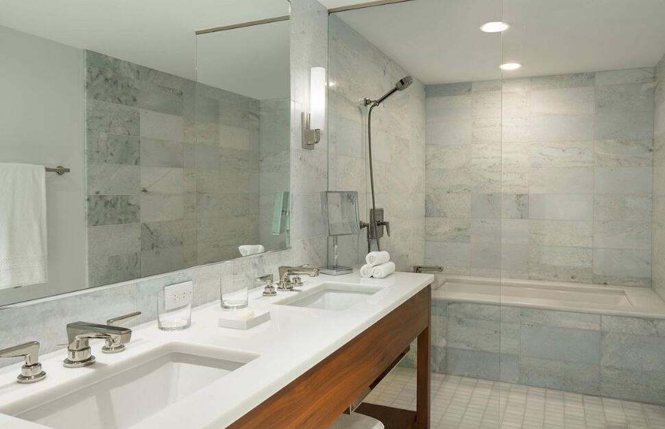 Grand Ocean View Suite