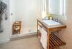 Deluxe Room Bathroom