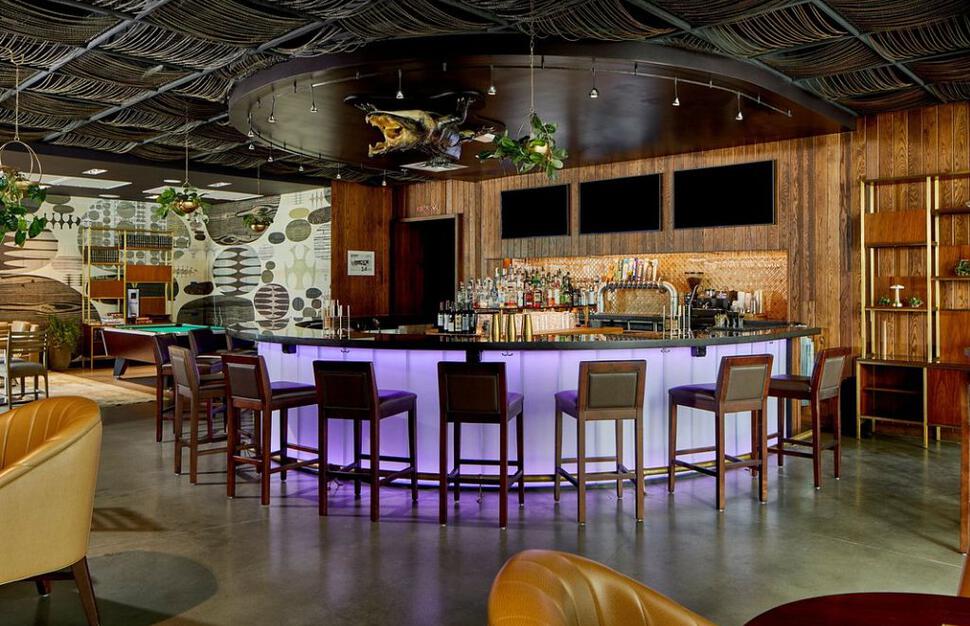 Wink Wink Modern Lounge