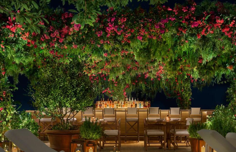 Pool Bar