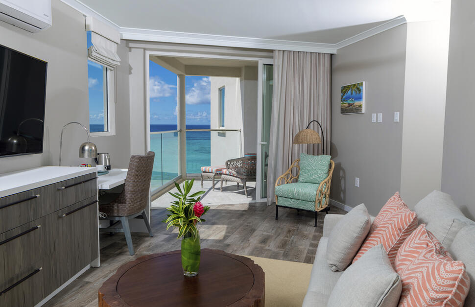 Luxury 2-Bedroom Family Suite