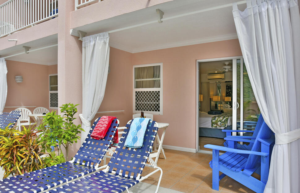 Deluxe Studio Pool View