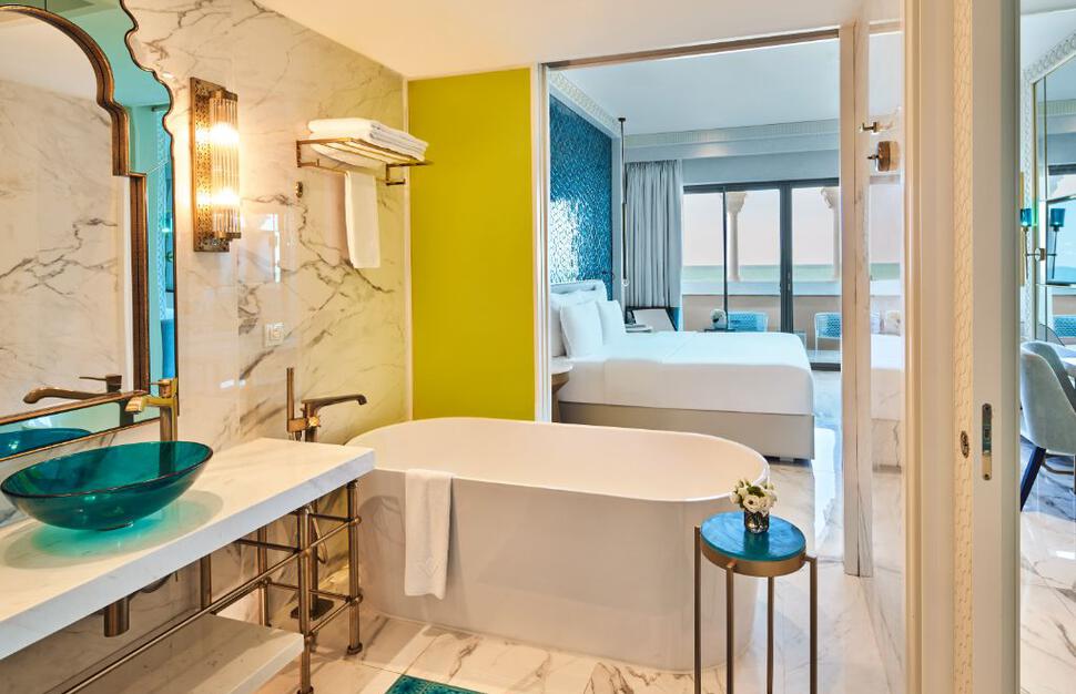 Deluxe Seaview