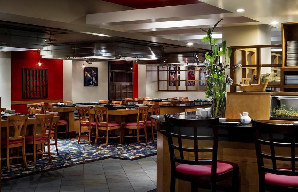 Benihana Japanese Steakhouse, Sushi & Sake Lounge