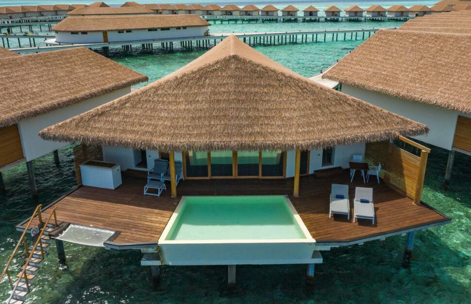 Water Suite with Pool