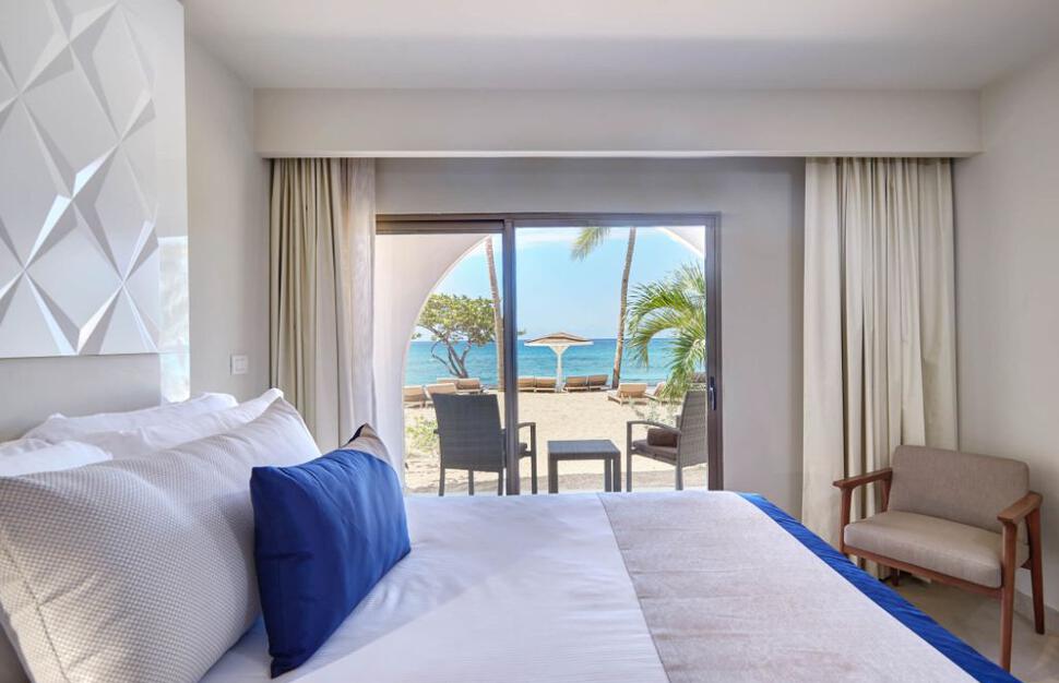 Luxury Beach Walkout Room