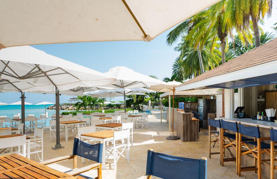 Carolyn's Beach Bar and Restaurant