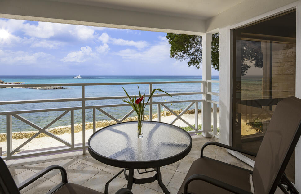 1-Bedroom Oceanfront Suite