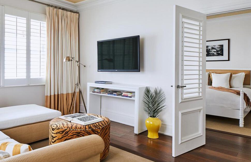 Superior Pool View Suite