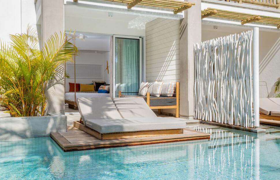 Couple Swim Up Room