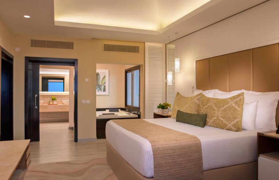 Preferred Club Master Suite Ocean Front