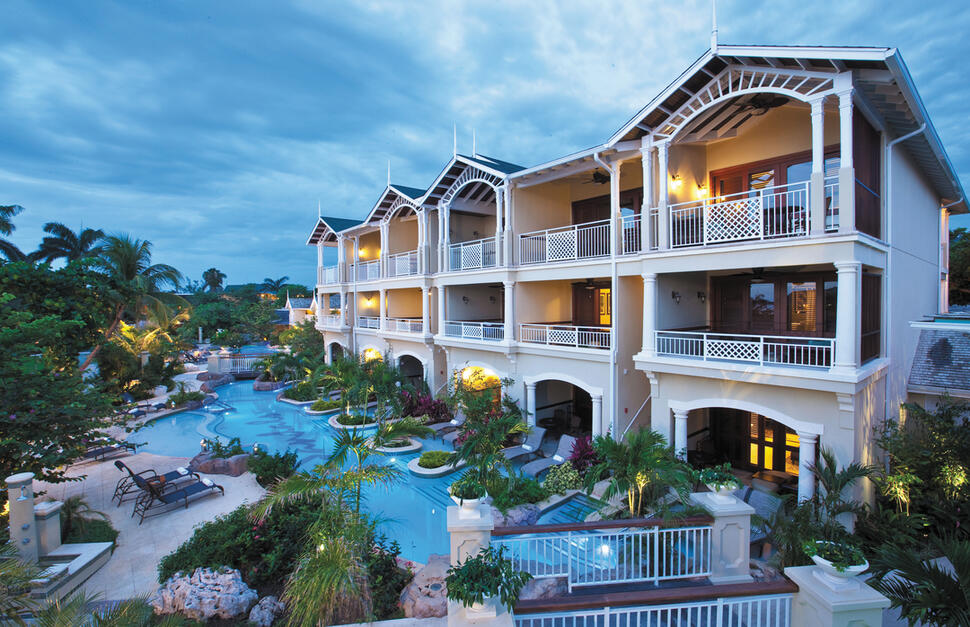 Crystal Lagoon Suites