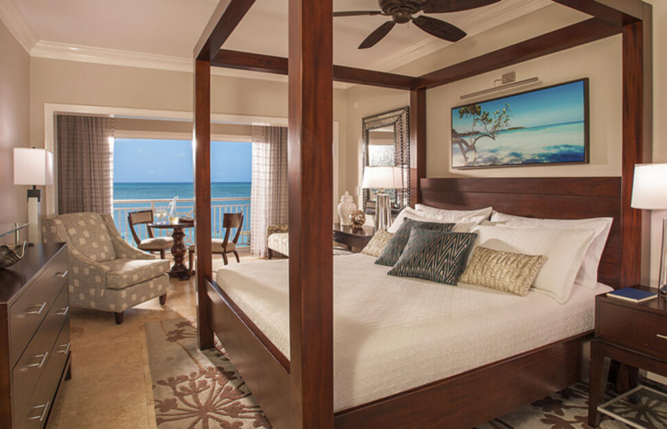 Paradise Beachfront Grande Luxe Club Level Room