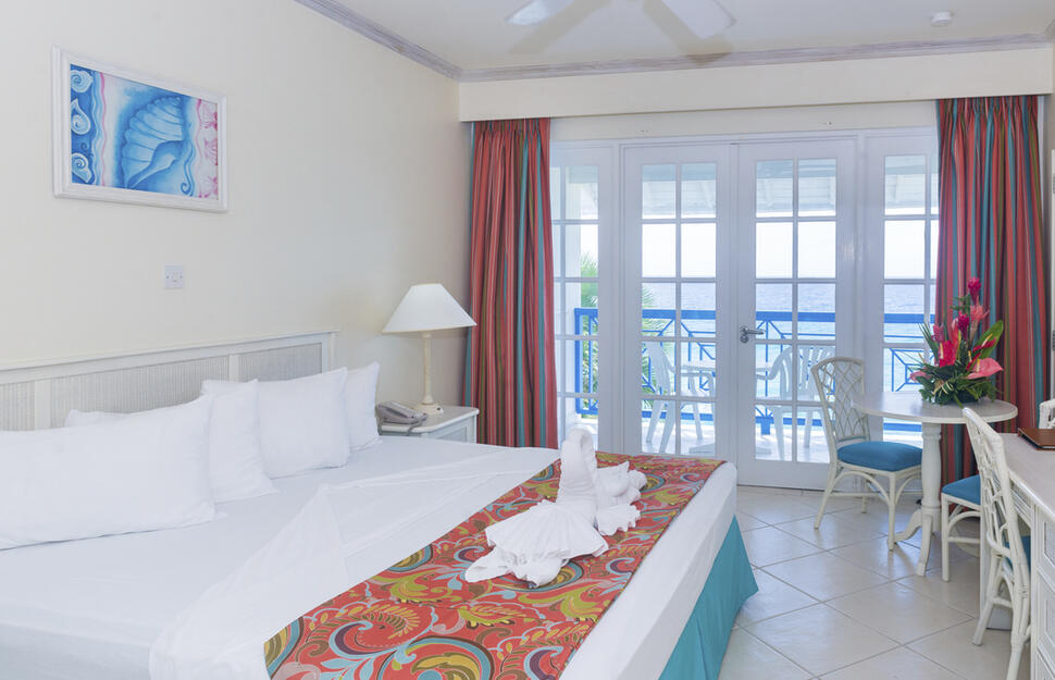 Superior Ocean Front Studio